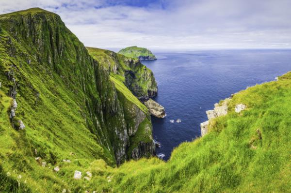 The steep cliffs and seabird colonies of Hirta.
